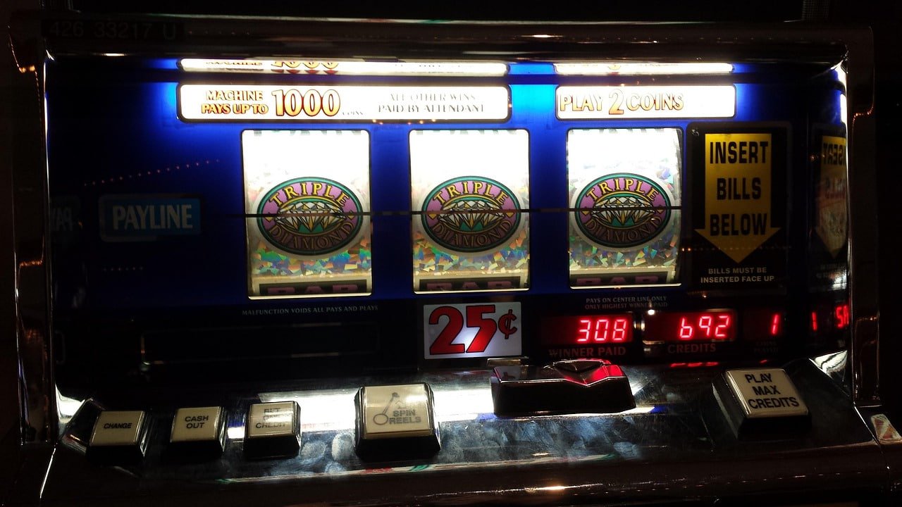 Bangladesh user browsing bit 5 fantasy slots guide on an Android phone